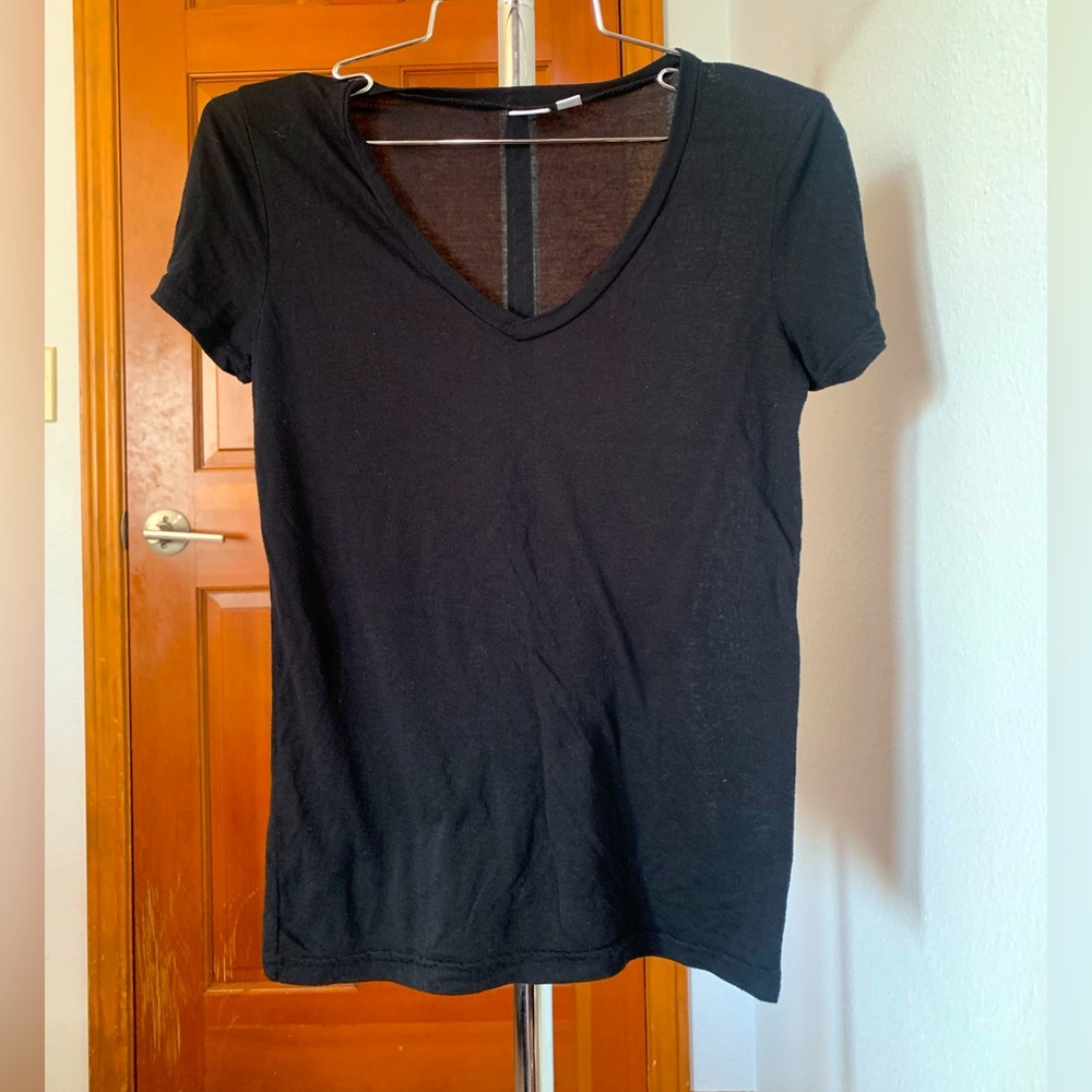 bp black v neck
